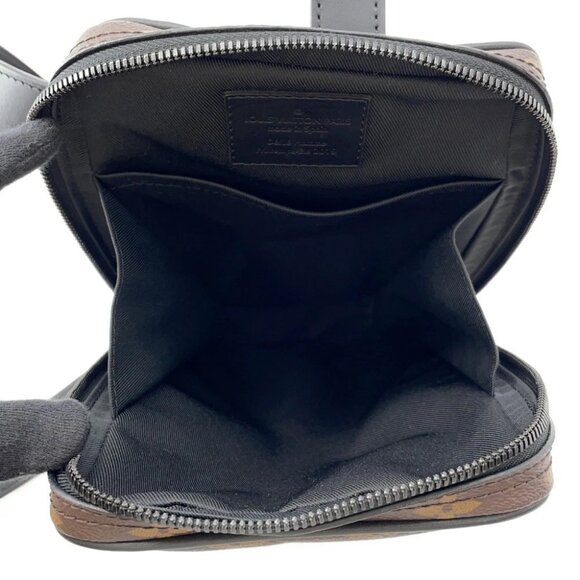 LOUIS VUITTON Utility side bag Monogram / Solar Powered Ray Noir M44428 - Picture 15 of 16